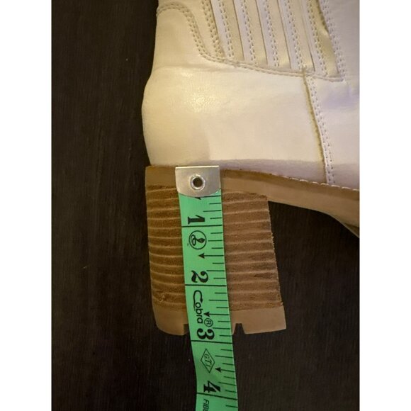 Oasis Society Chunky Heel Ankle Boots In Cream Man-Made Upper With Lug Sole & Si - Picture 3 of 8